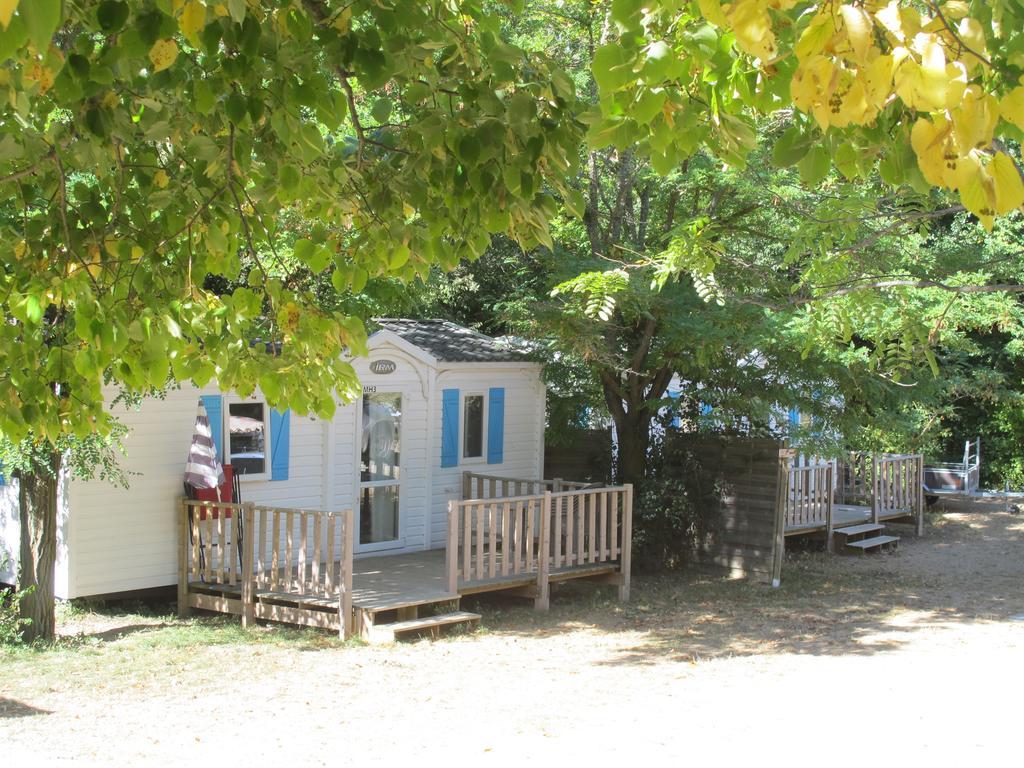 Camping La Grangeonne Esparron-de-Verdon Exteriör bild